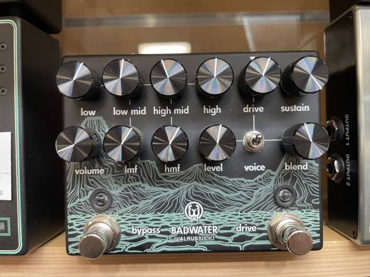 Walrus Audio Badwater Bass Pre-Amp DI | Long & McQuade